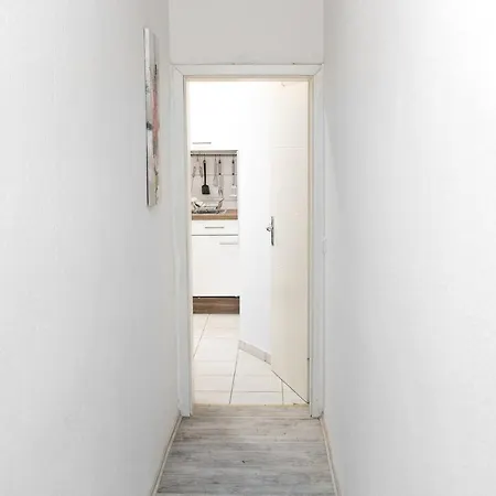 Othman Goettinger Strasse 63 1og Hanóver